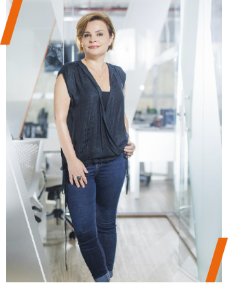 Cláudia Vassallo Sócia-fundadora da NOVA PR Foto 1 (QUEM SOMOS) - Cláudia Vassallo Sócia-fundadora da NOVA PR
